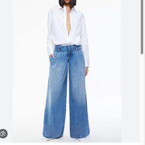 Alice & Olivia Lightweight Low Rise Wide Leg Jean - Size 8